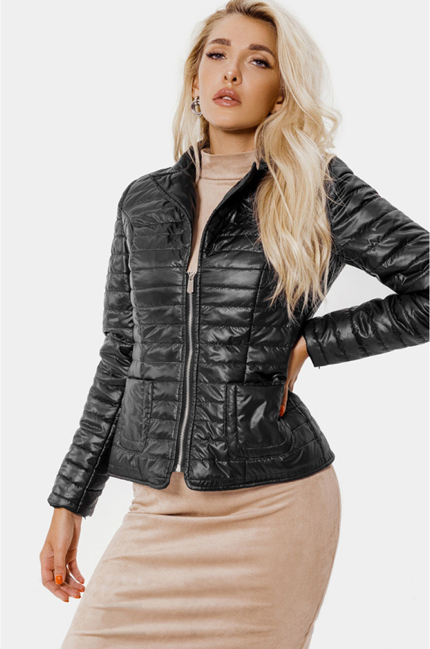Женская куртка черная