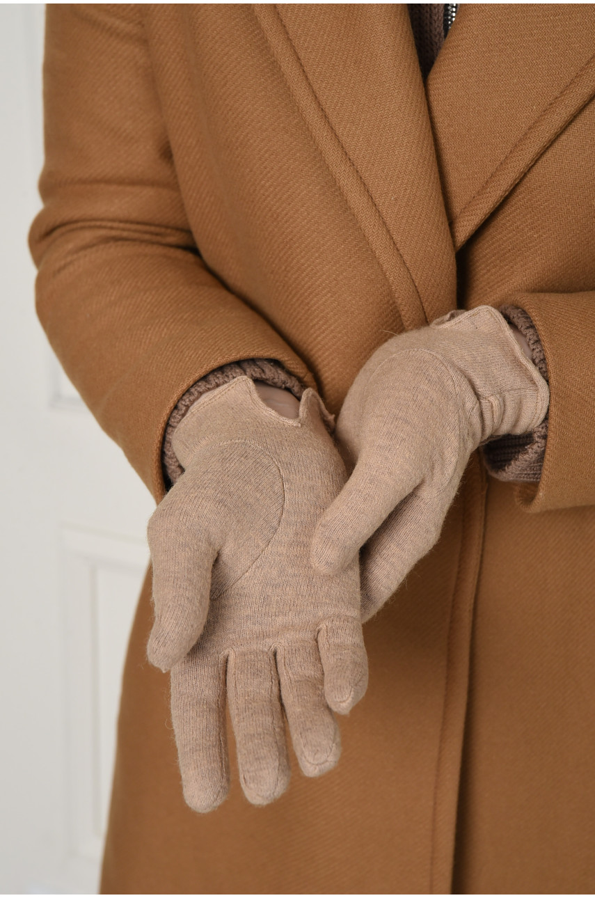 Перчатки женские текстильные бежевого цвета 153557