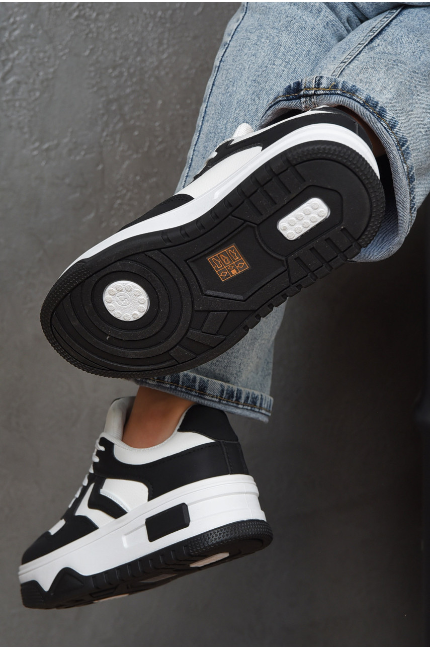 Кросівки жіночі чорно-білого кольору 95-5 165851 Кросівки жіночі чорно-білого кольору 95-5 165851