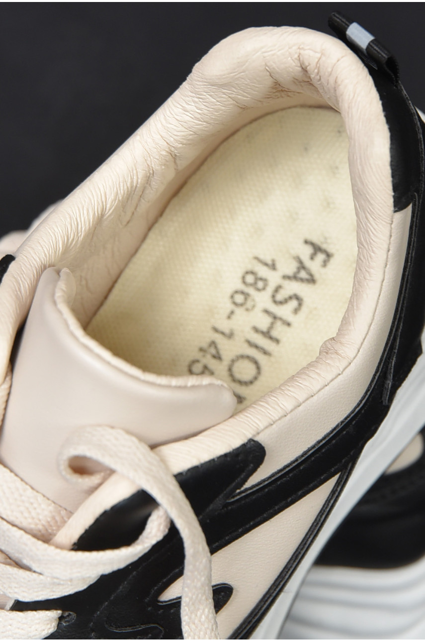 Кроссовки женские черно-бежевого цвета на шнуровке 186-145 165950