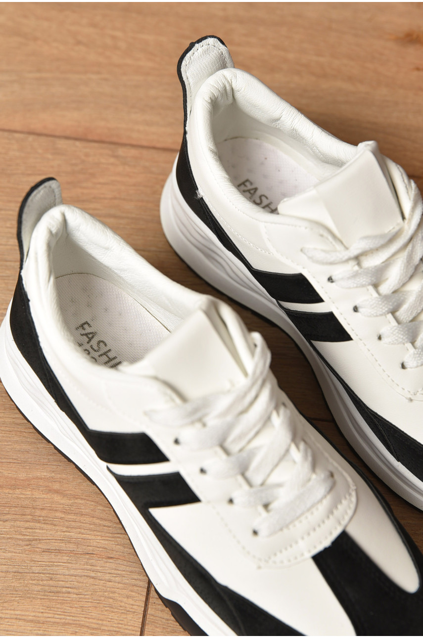 Кроссовки женские черно-белого цвета на шнуровке 186-122 165993