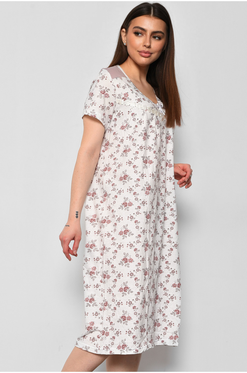 Нічна сорочка жіноча батальна білого кольору з квітковим принтом 169118