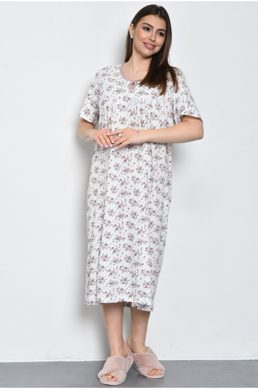 Нічна сорочка жіноча напівбатальна  білого кольору з квітковим принтом 169162