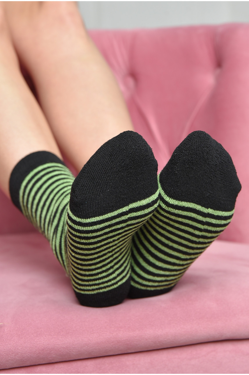 Шкарпетки махрові жіночі чорного кольору з зеленою смужкою розмір 23-25(36-39) 169236