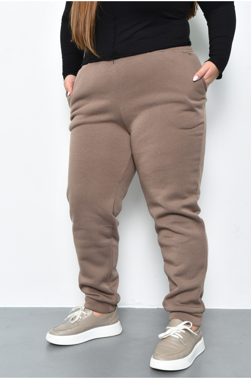 Спортивные штаны женские батальные на флисе светло-коричневого цвета 2 170584