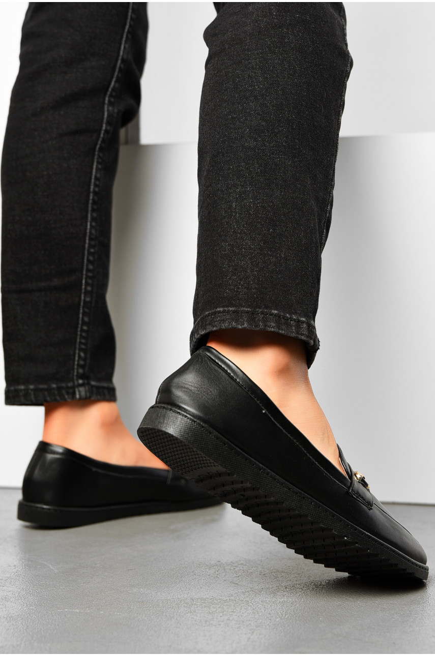Туфли-лоферы женские черного цвета YS7299-1 171083