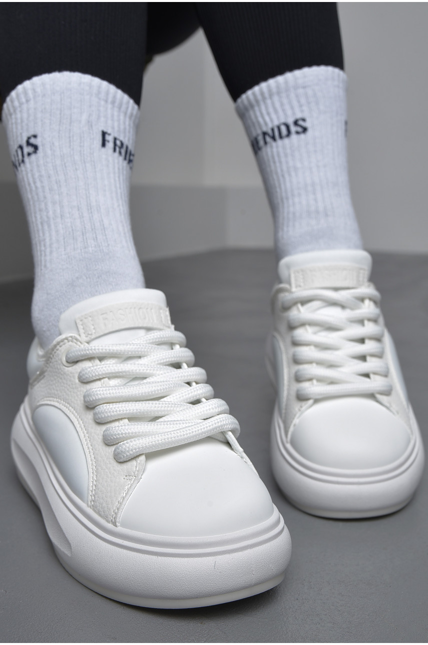 Кросівки жіночі білого кольору на шнурівці 82-2 172506