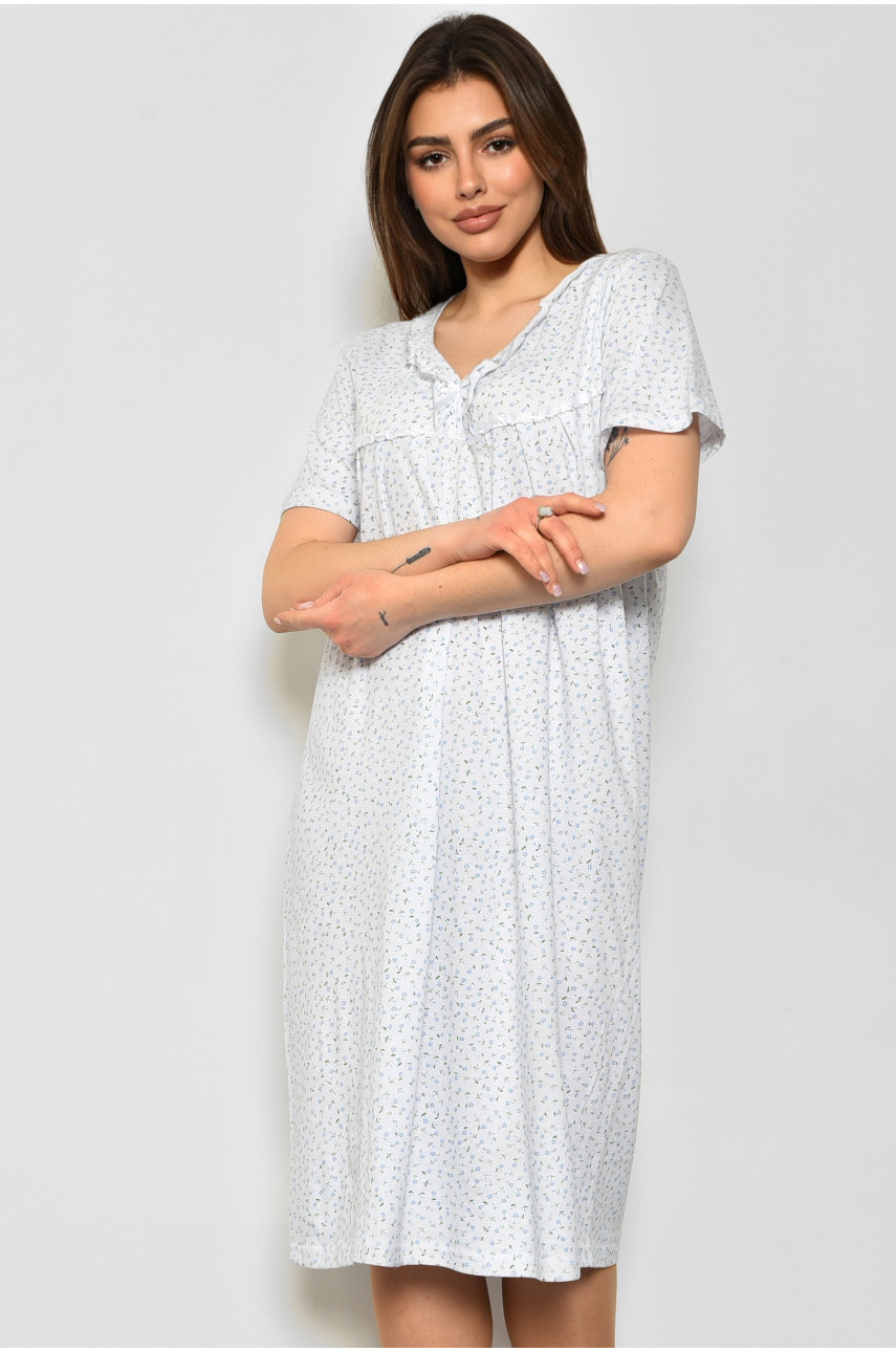 Нічна сорочка жіноча батальна білого кольору з квітковим принтом 172524
