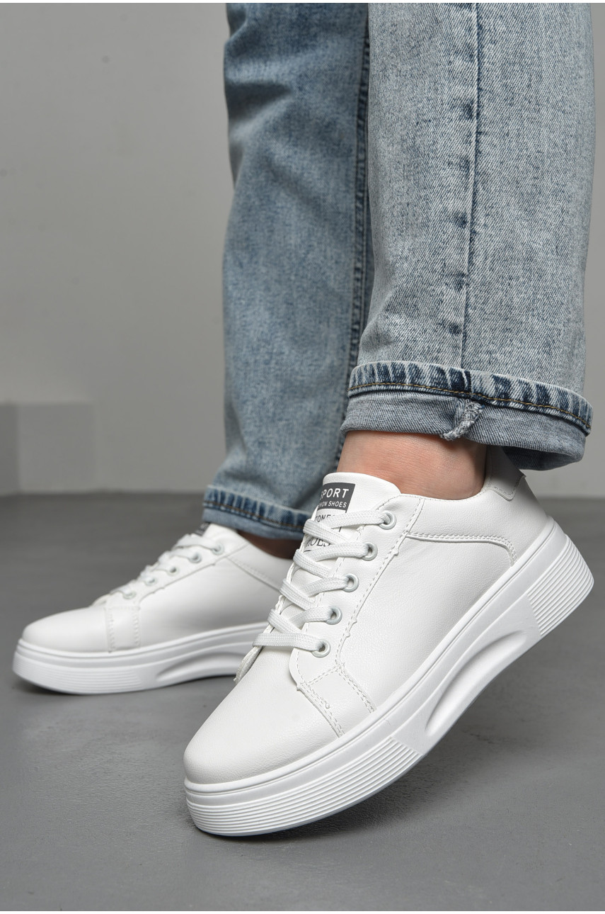 Кросівки жіночі білого кольору на шнурівці 88-89-1 174252