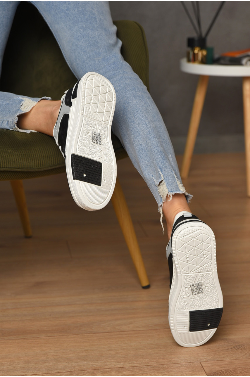 Кроссовки женские черного цвета на шнуровке 90-5 174400 Кроссовки женские черного цвета на шнуровке 90-5 174400