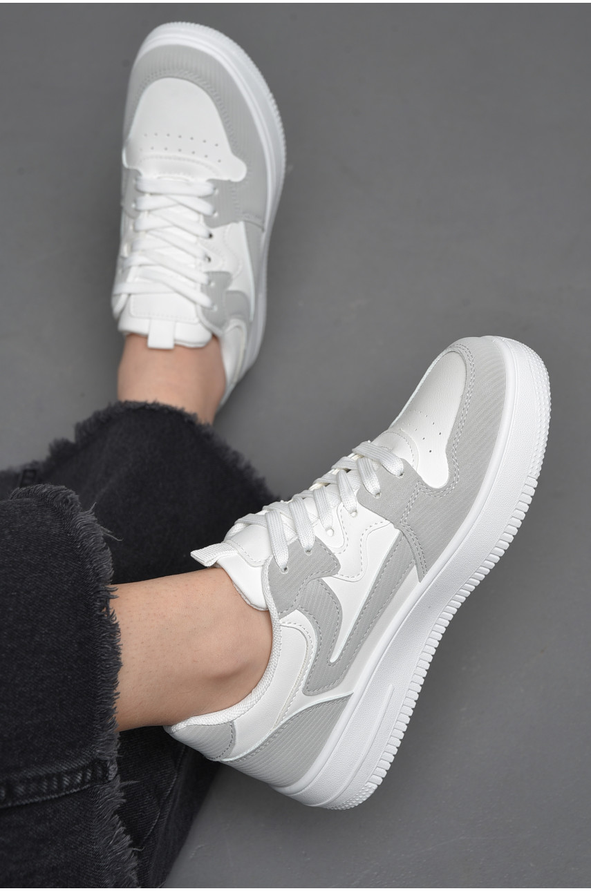 Кросівки жіночі біло-сірого кольору на шнурівці 110-6 176477