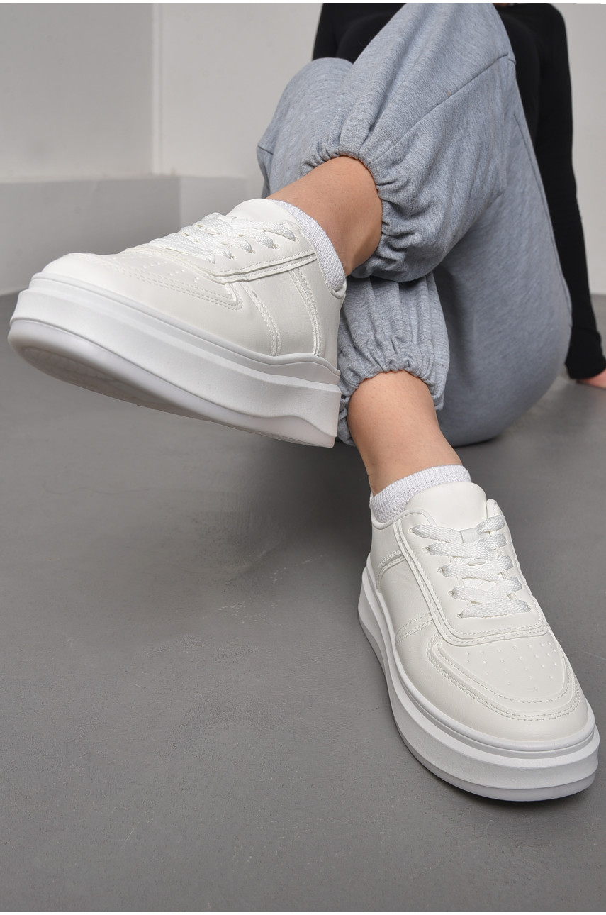 Кросівки жіночі білого кольору на шнурівці 188-199 176757