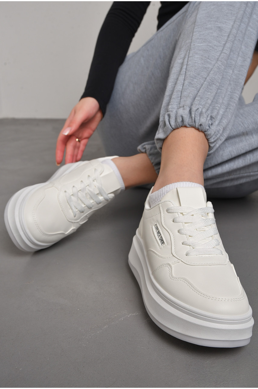 Кросівки жіночі білого кольору на шнурівці 188-220 176760