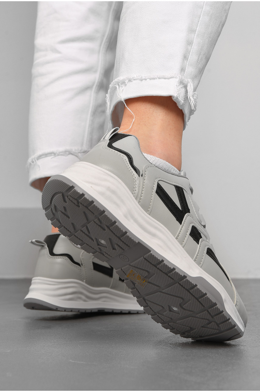 Кросівки жіночі сірого кольору на шнурівці 186-167 176865 Кросівки жіночі сірого кольору на шнурівці 186-167 176865