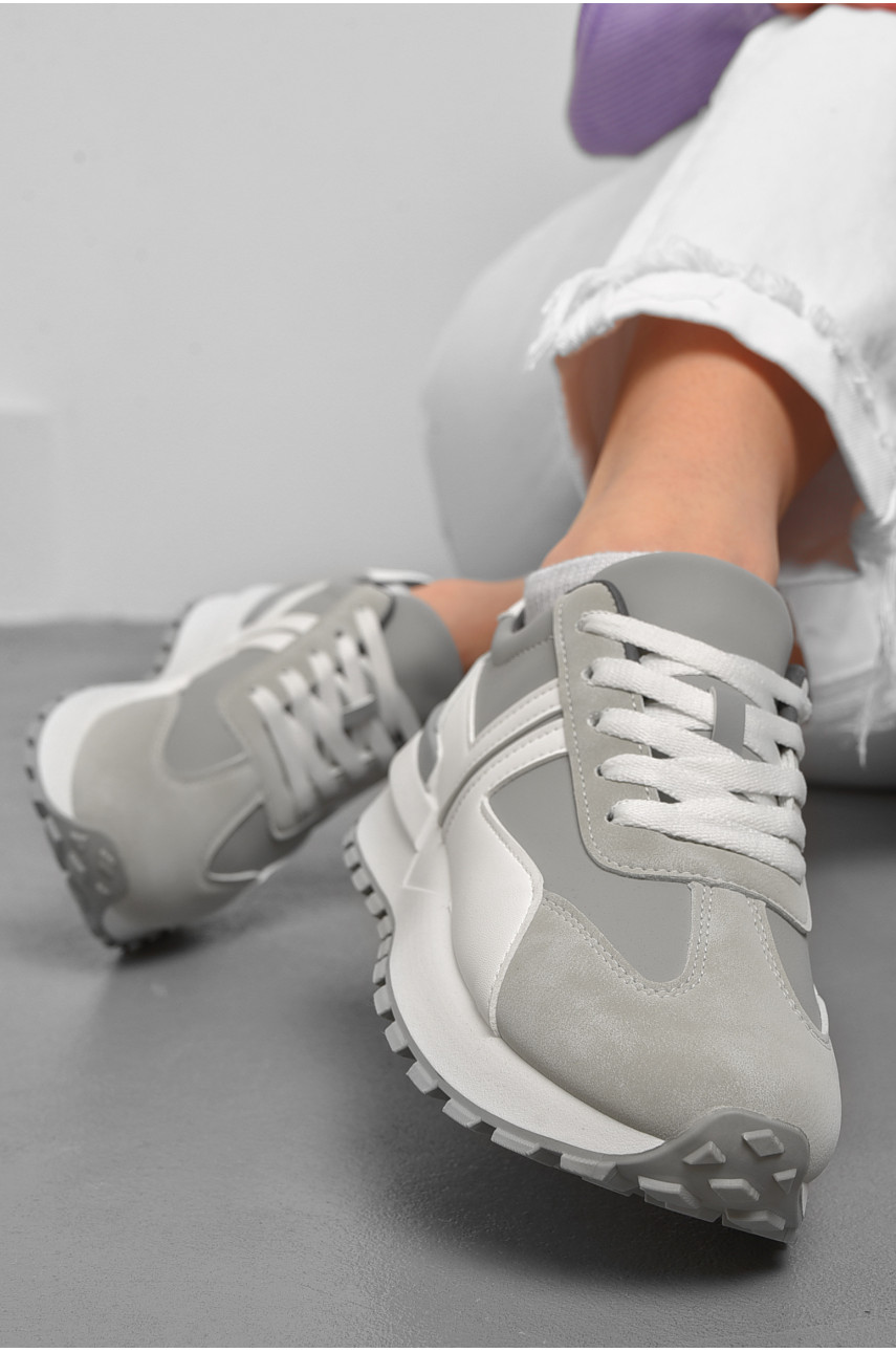 Кросівки жіночі сірого кольору з білим на шнурівці 542-102 176872
