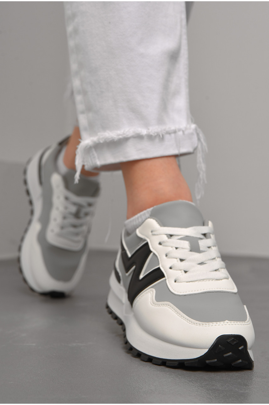 Кросівки жіночі сірого кольору з білим на шнурівці 542-159 176877