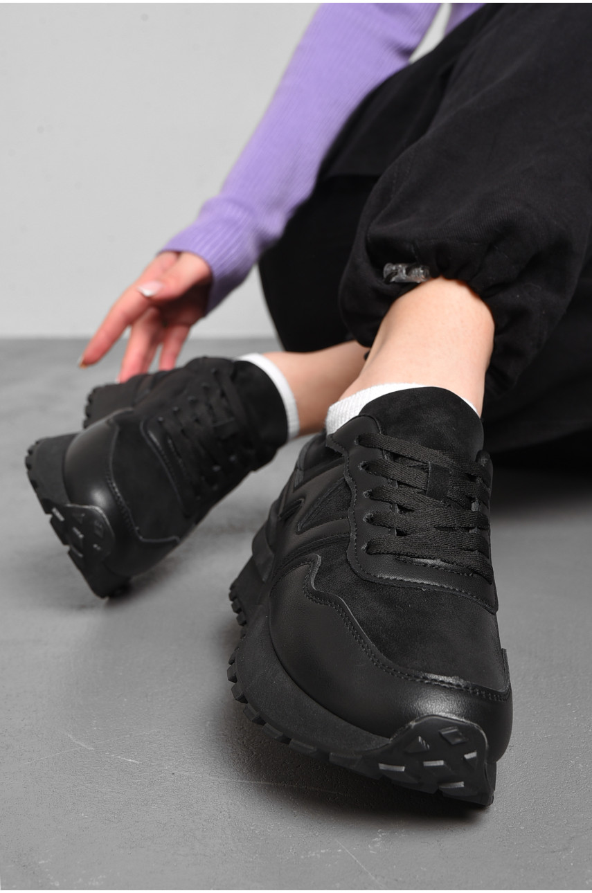 Кросівки жіночі чорного кольору на шнурівці 542-157 176895