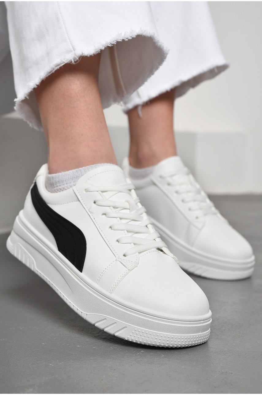 Кросівки жіночі біло-чорного кольору на шнурівці 541-489 177028