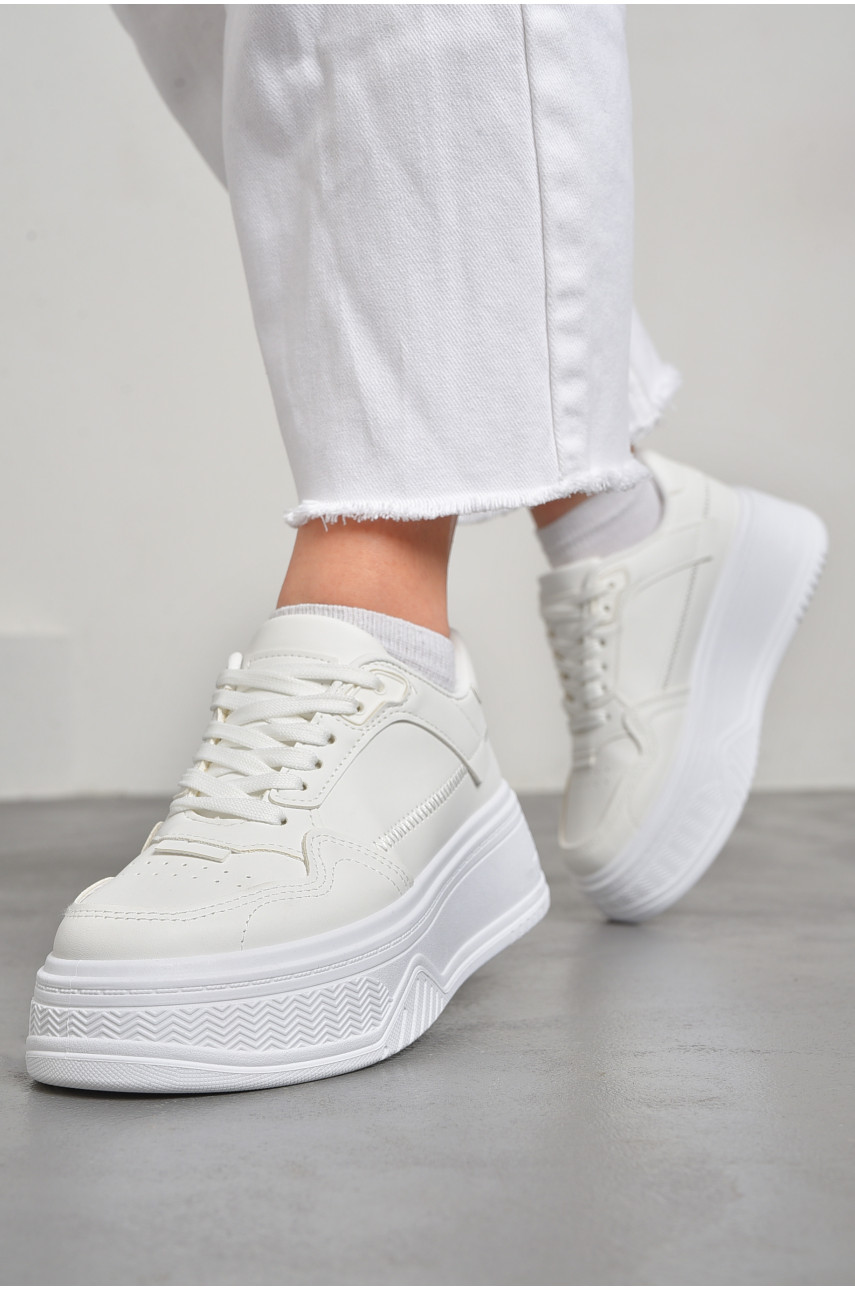 Кросівки жіночі білого кольору на шнурівці 05-2 178116