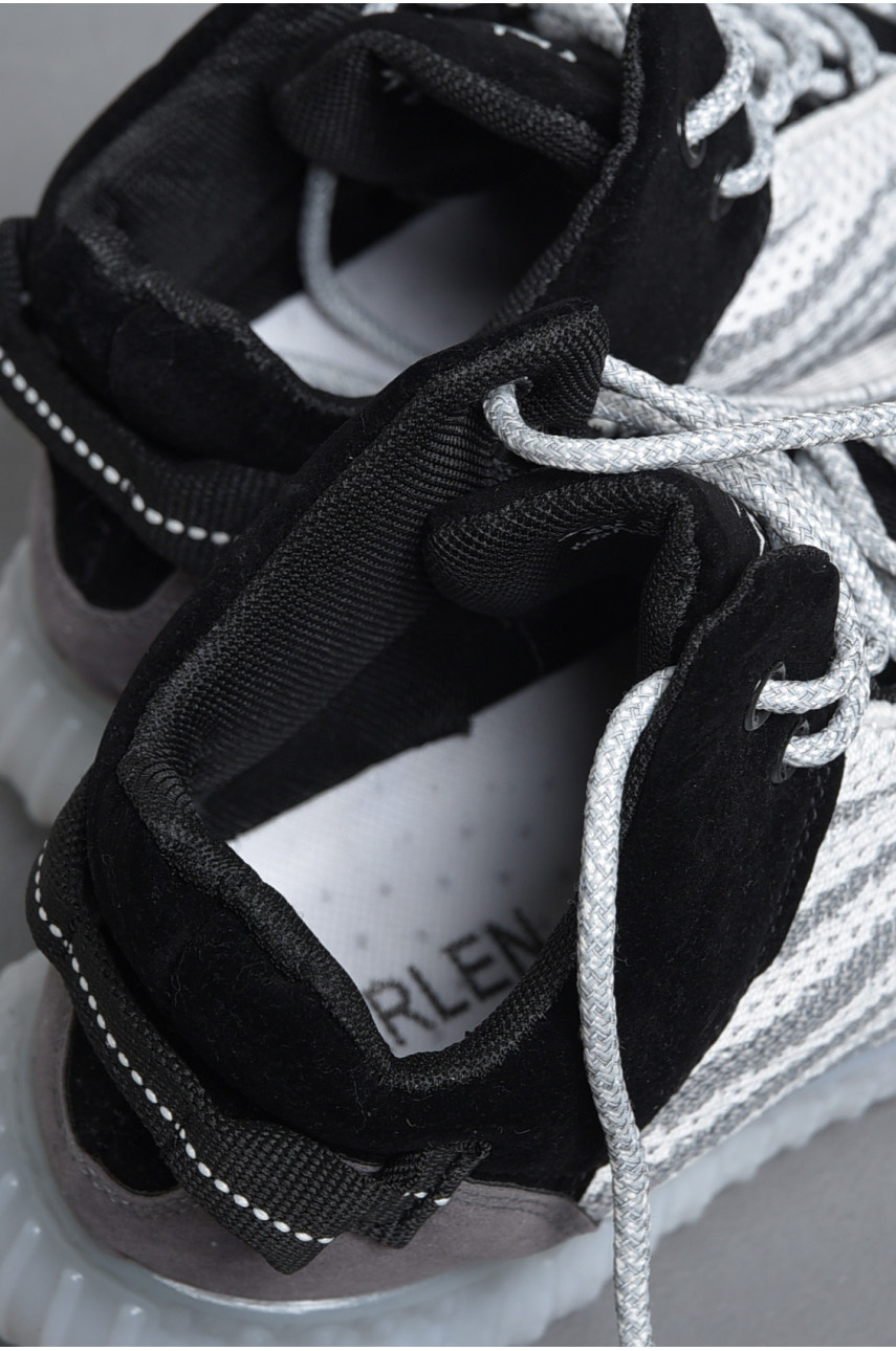 Кросівки чоловічі чорно-бiлого кольору з сiрими вставками М09 178261