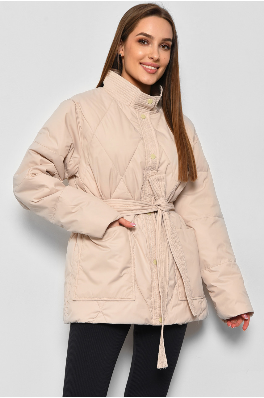 Куртка женская демисезонная полубатальная  бежевого цвета 717 178378