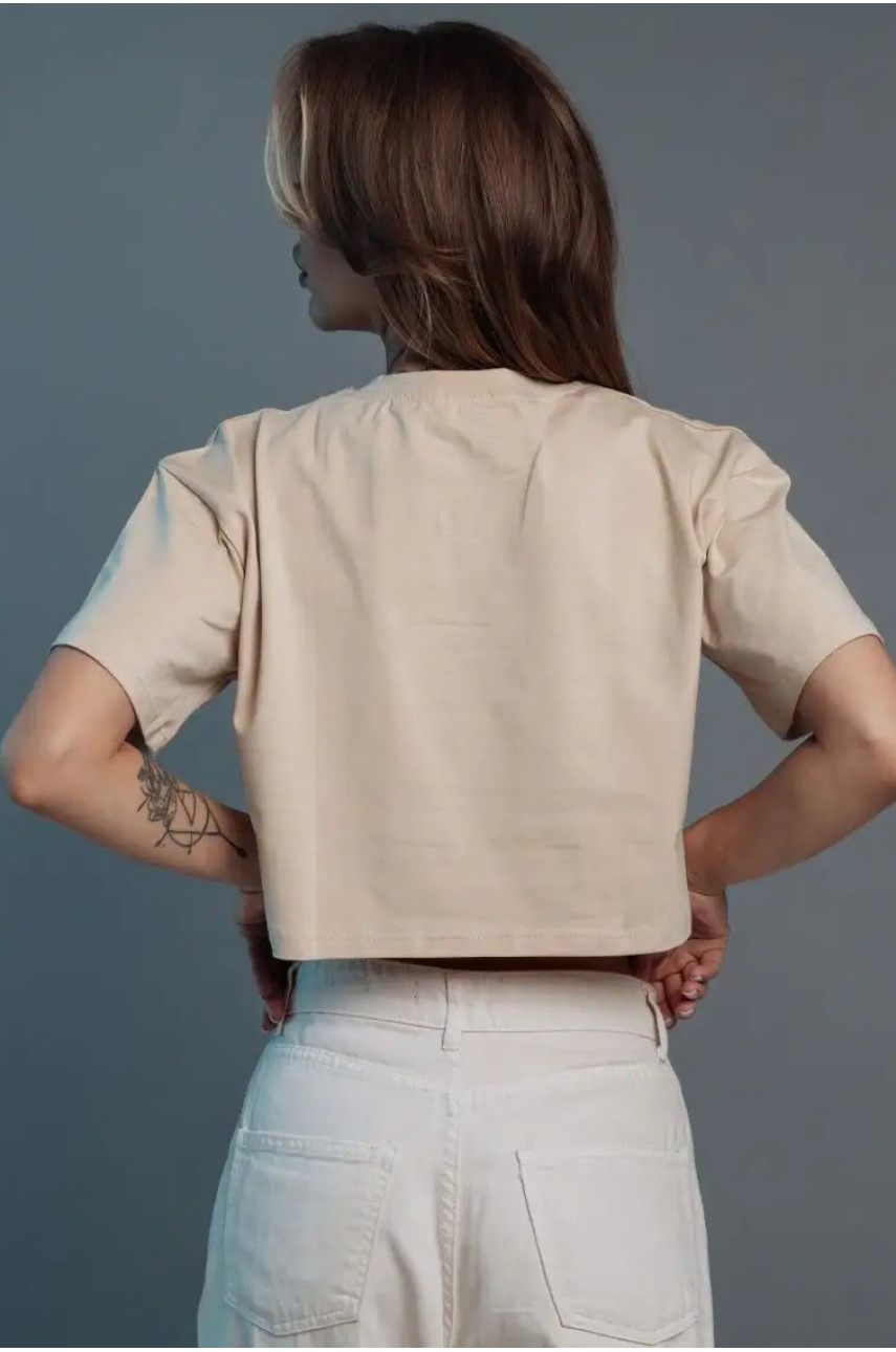 Футболка женская бежевого цвета 179979 Футболка женская бежевого цвета 179979