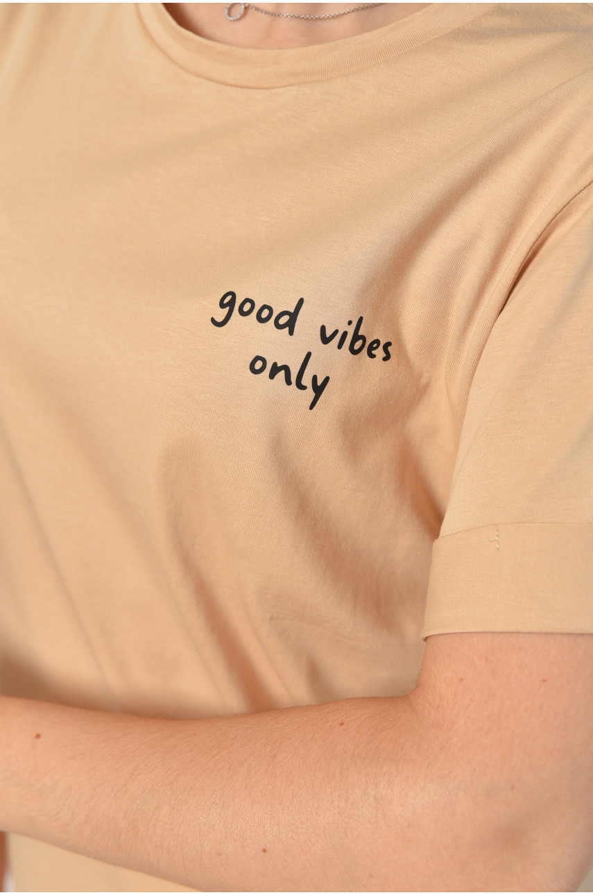 Футболка жіноча бежевого кольору 180005 Футболка жіноча бежевого кольору 180005