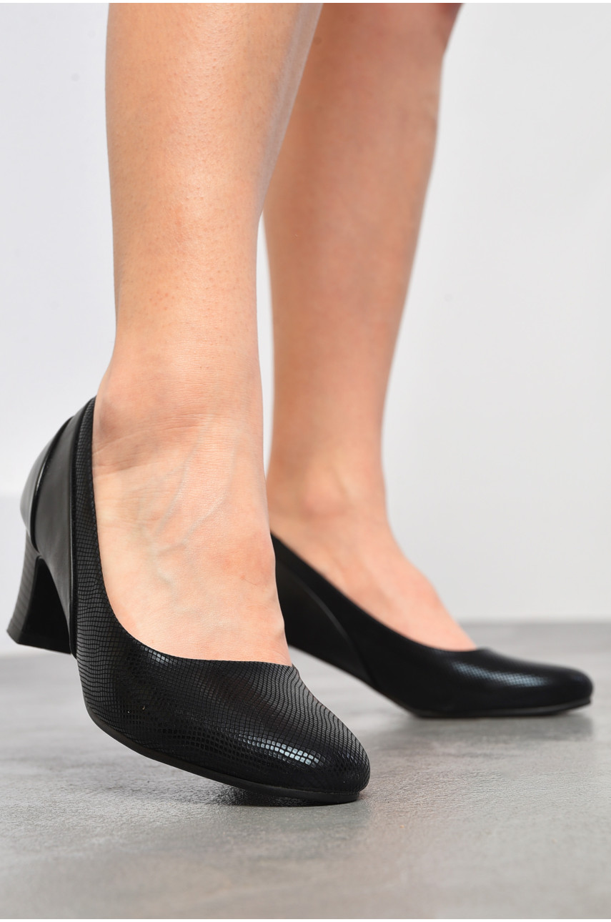 Туфлі жіночі чорного кольору D4618Y 180170