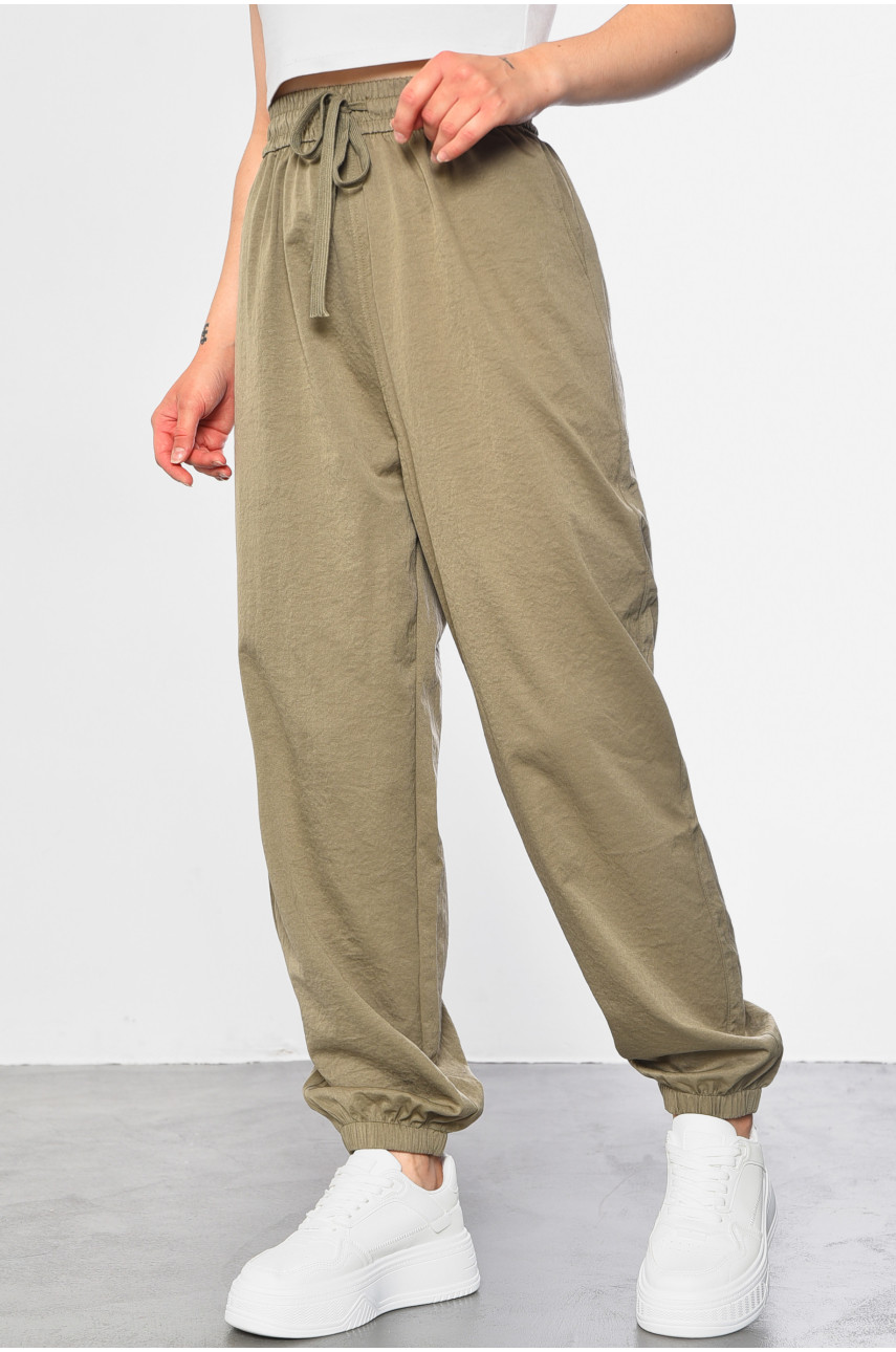 Штани жіночі напівбатальні однотонні світло-сірого кольору А4096-1 182924 Штани жіночі напівбатальні однотонні світло-сірого кольору А4096-1 182924