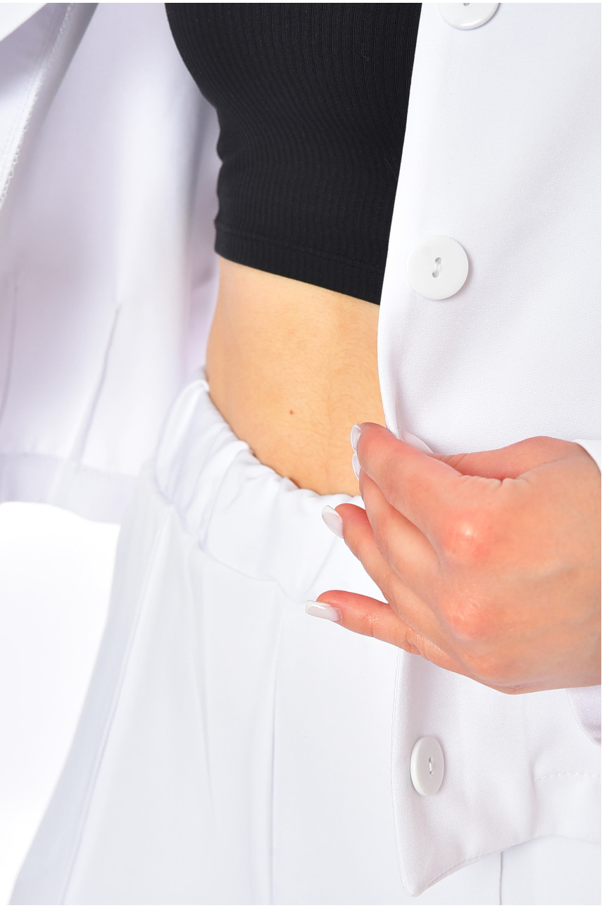 Костюм жіночий білого кольору 183327 Костюм жіночий білого кольору 183327