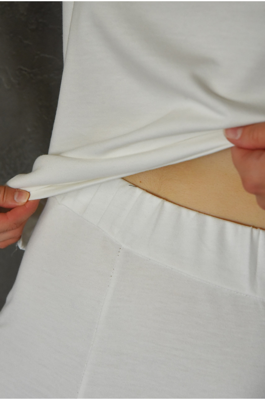 Костюм жіночий білого кольору 183871