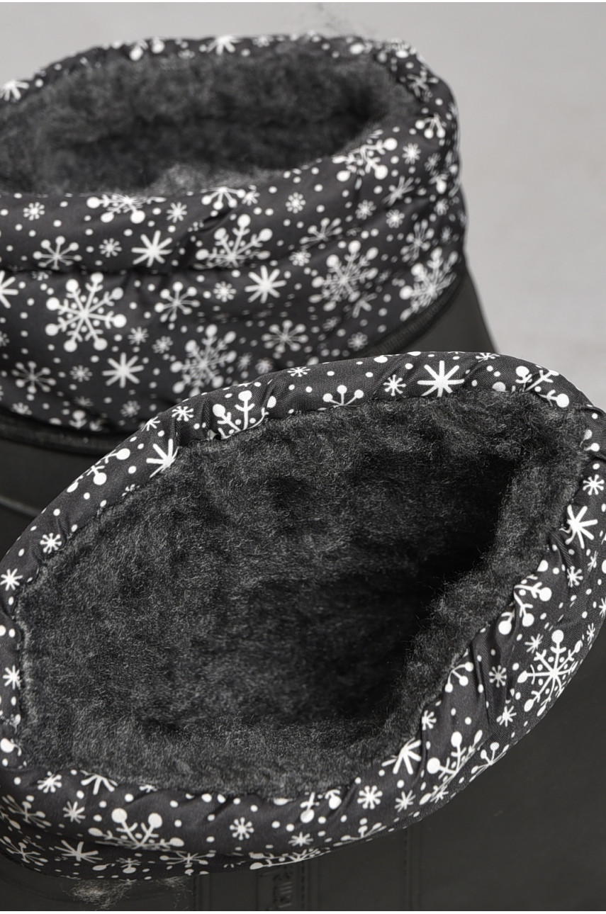 Дутики женские на меху черного цвета 185674