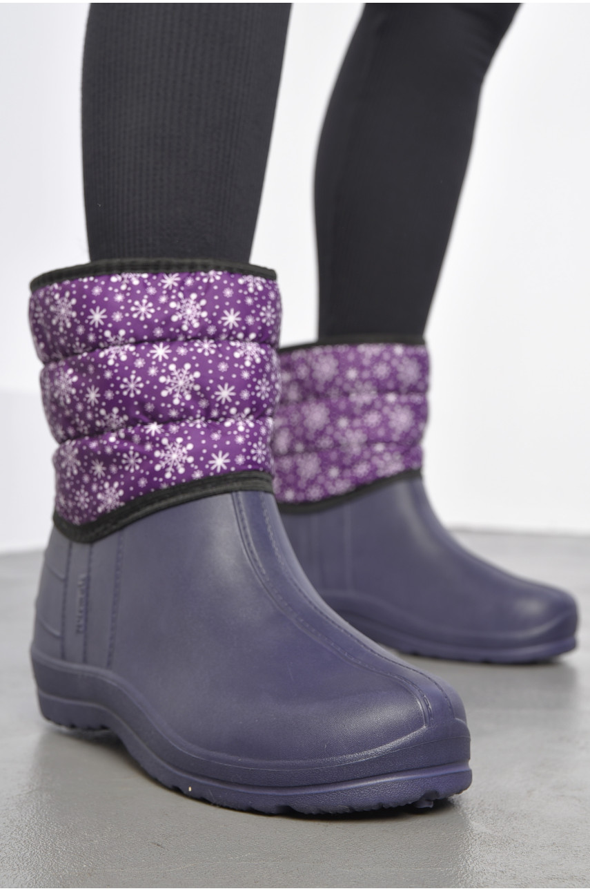 Дутики женские на меху фиолетового цвета со снежинками 186059