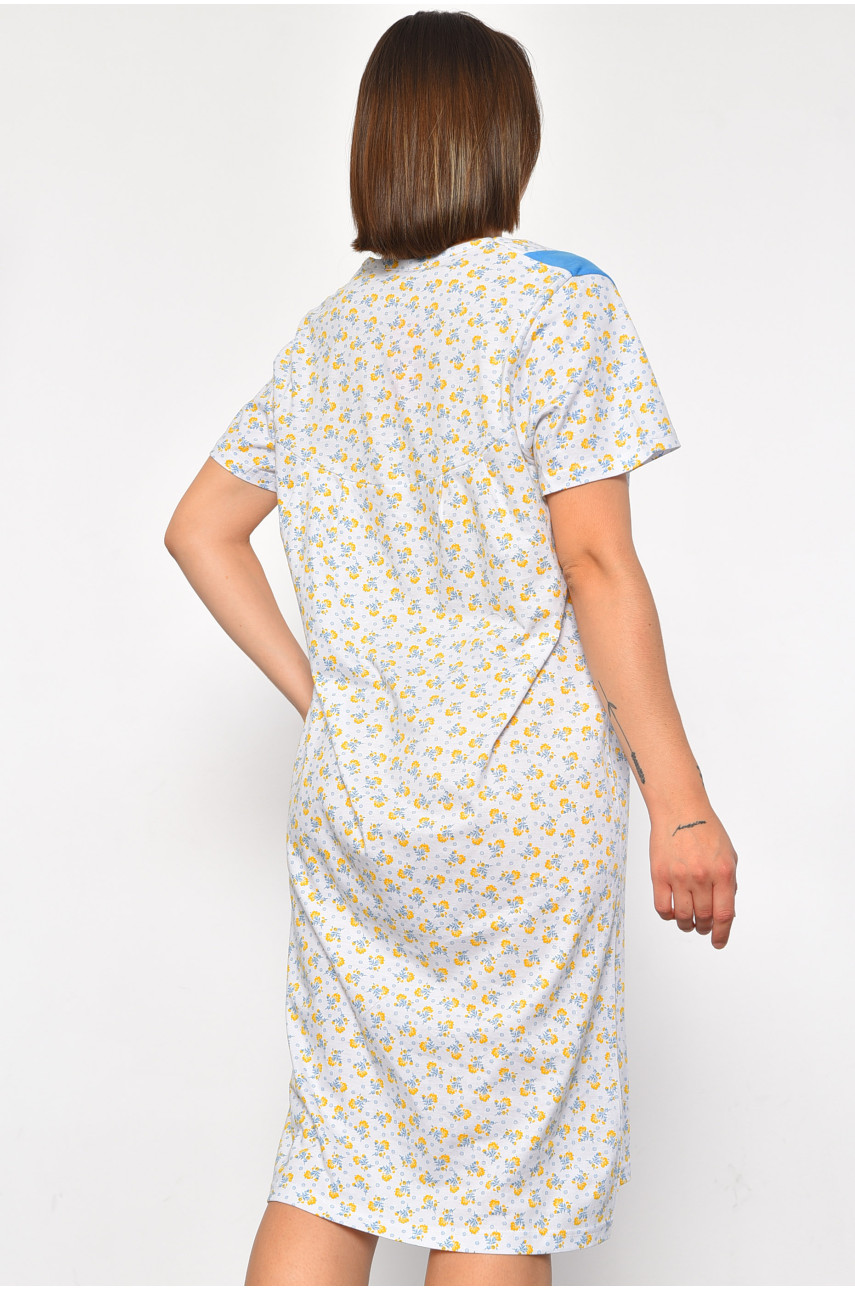 Ночная рубашка женская полубатальная белого цвета с цветочным принтом 104 186997