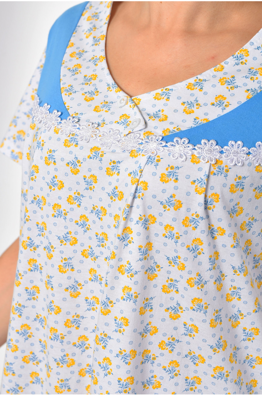 Ночная рубашка женская полубатальная белого цвета с цветочным принтом 104 186997