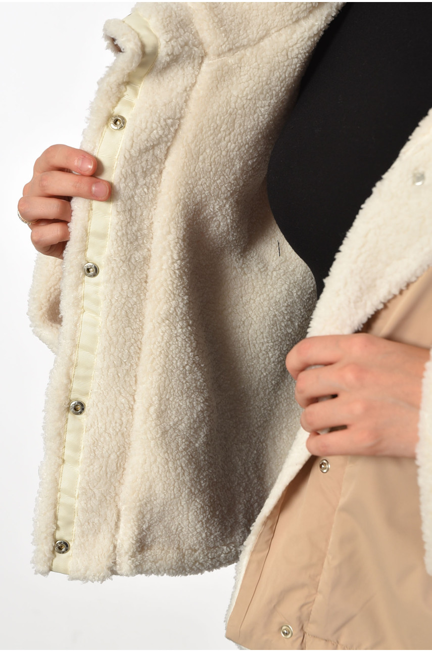 Куртка жіноча демісезонна двостороння на штучному хутрі темно-бежевого кольору 8207 187053 Куртка жіноча демісезонна двостороння на штучному хутрі темно-бежевого кольору 8207 187053