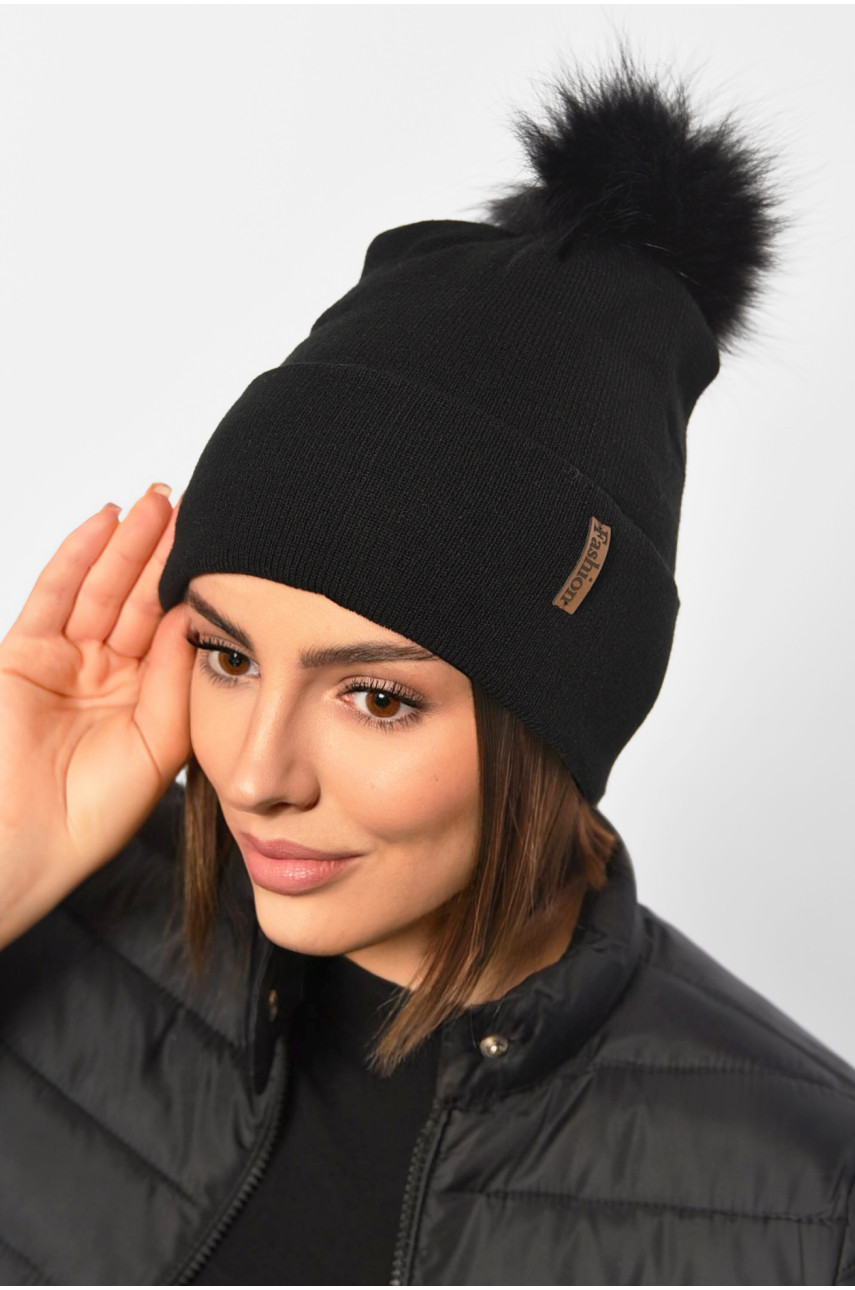 Шапка жіноча демісезонна однотонна з бубоном чорного кольору 188207 Шапка жіноча демісезонна однотонна з бубоном чорного кольору 188207