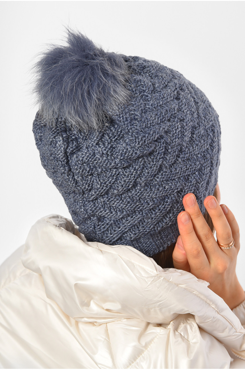 Шапка женская зимняя на флисе однотонная с бубоном голубого цвета 188213 Шапка женская зимняя на флисе однотонная с бубоном голубого цвета 188213
