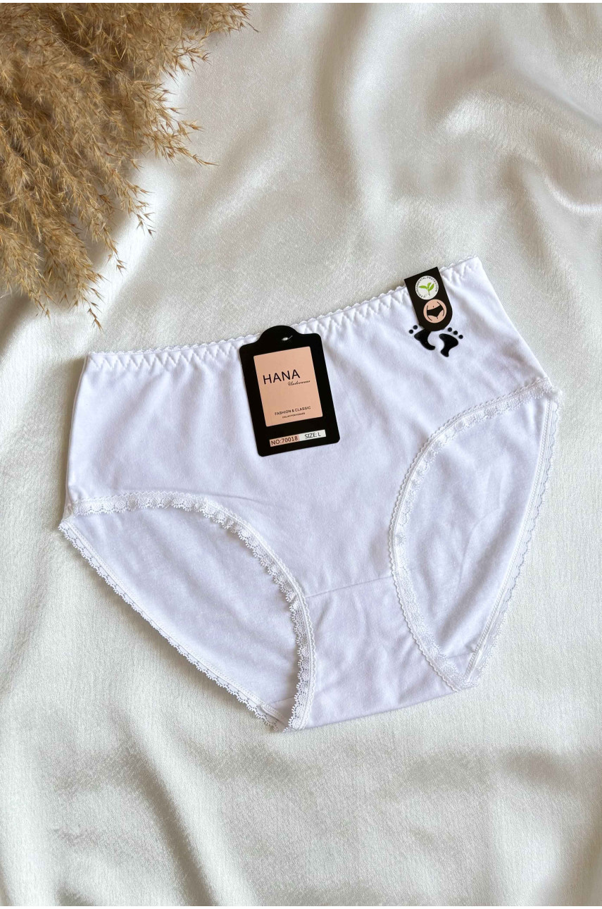 Трусы женские полубатальные белого цвета с рисунком 70018 188516