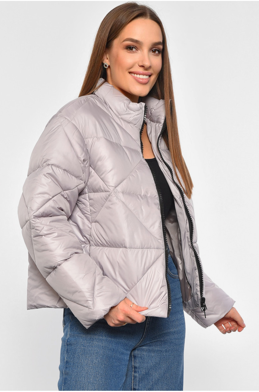 Куртка жіноча демісезонна сірого кольору 838 188861 Куртка жіноча демісезонна сірого кольору 838 188861
