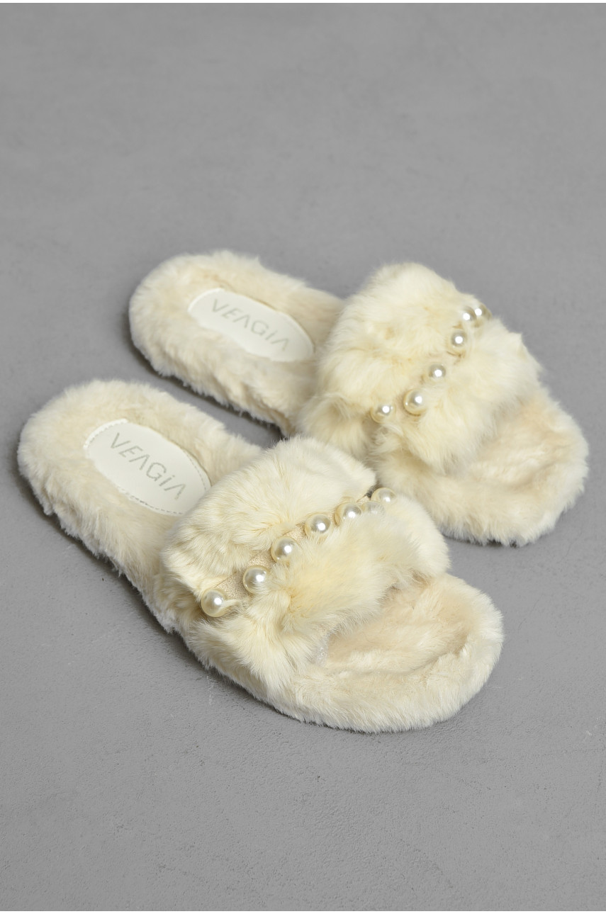 Капці домашні жіночі молочного кольору хутряні 9035-2 190222 Капці домашні жіночі молочного кольору хутряні 9035-2 190222