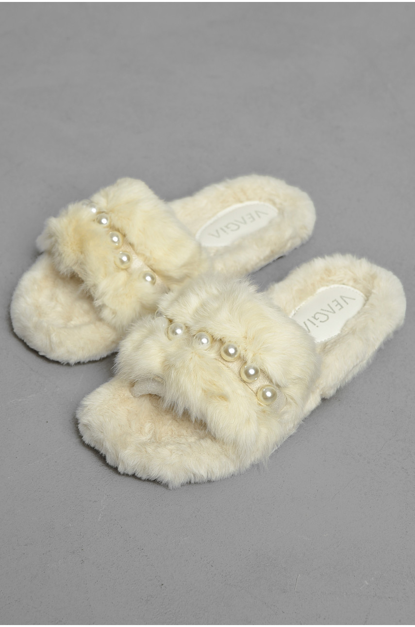 Капці домашні жіночі молочного кольору хутряні 9035-2 190222 Капці домашні жіночі молочного кольору хутряні 9035-2 190222