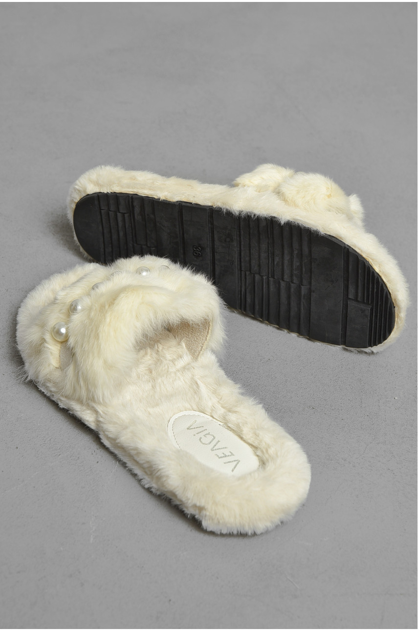 Капці домашні жіночі молочного кольору хутряні 9035-2 190222 Капці домашні жіночі молочного кольору хутряні 9035-2 190222