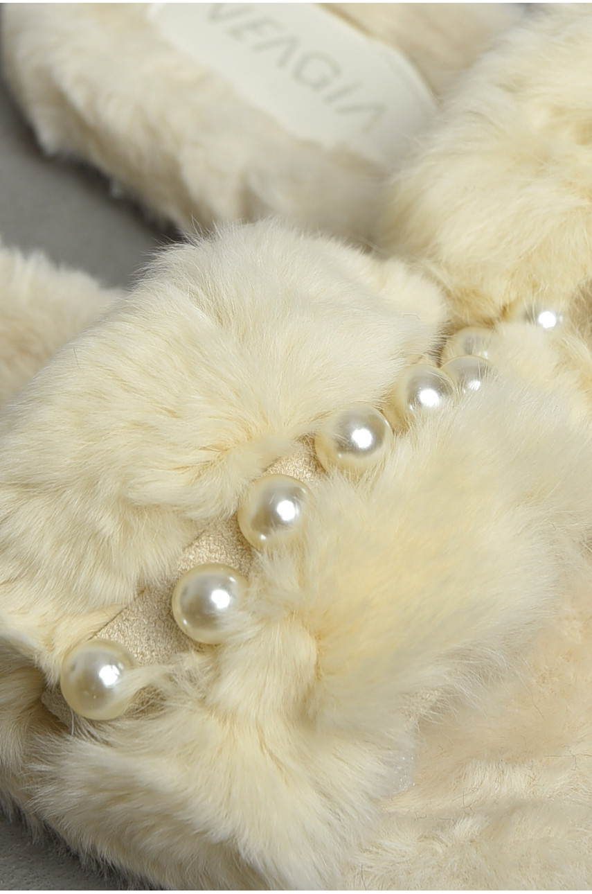 Капці домашні жіночі молочного кольору хутряні 9035-2 190222 Капці домашні жіночі молочного кольору хутряні 9035-2 190222