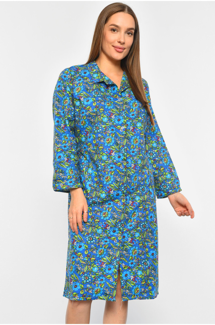 Халат женский байковый батальный синего цвета с цветочным принтом 190292