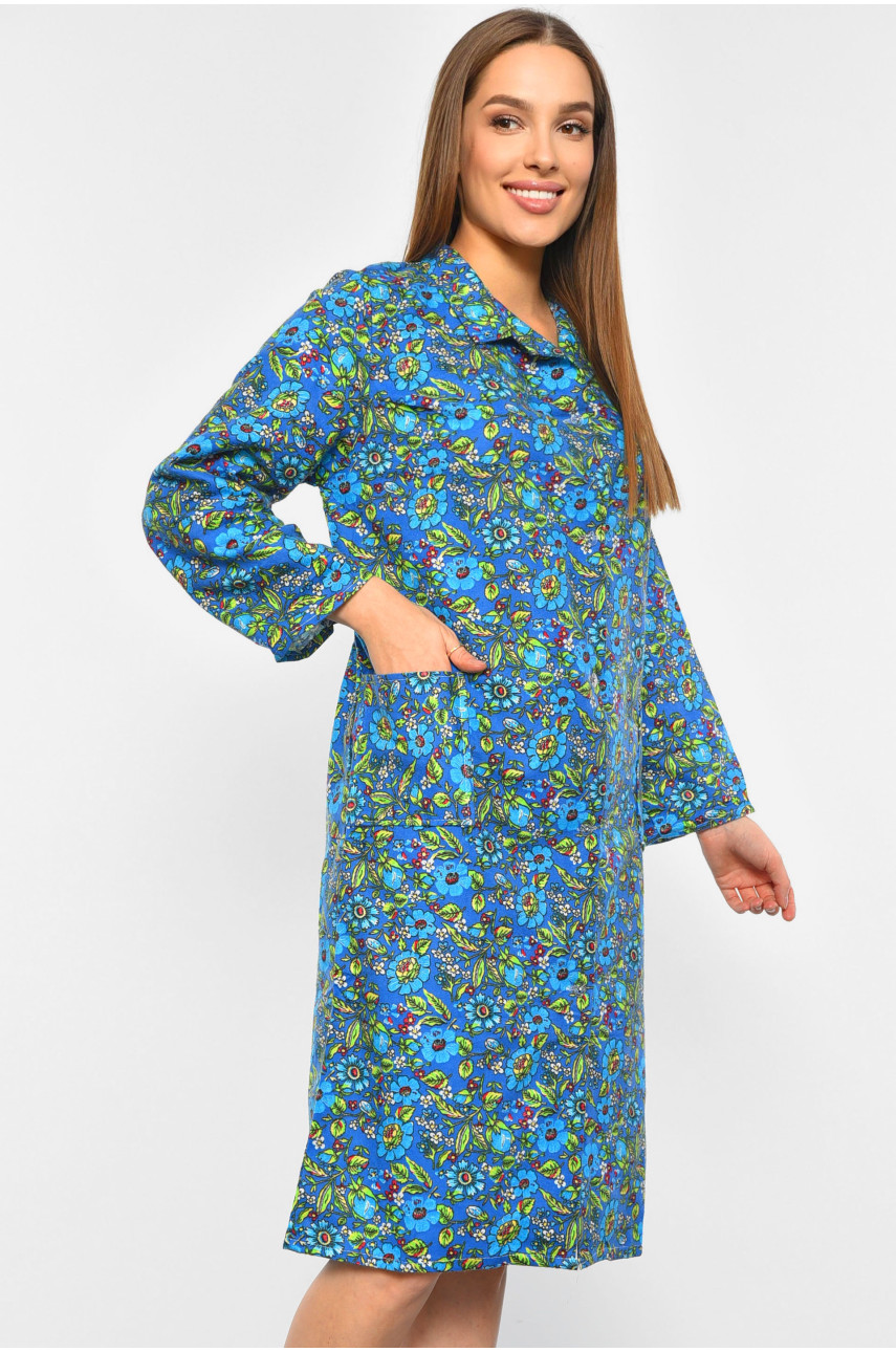 Халат женский байковый батальный синего цвета с цветочным принтом 190292