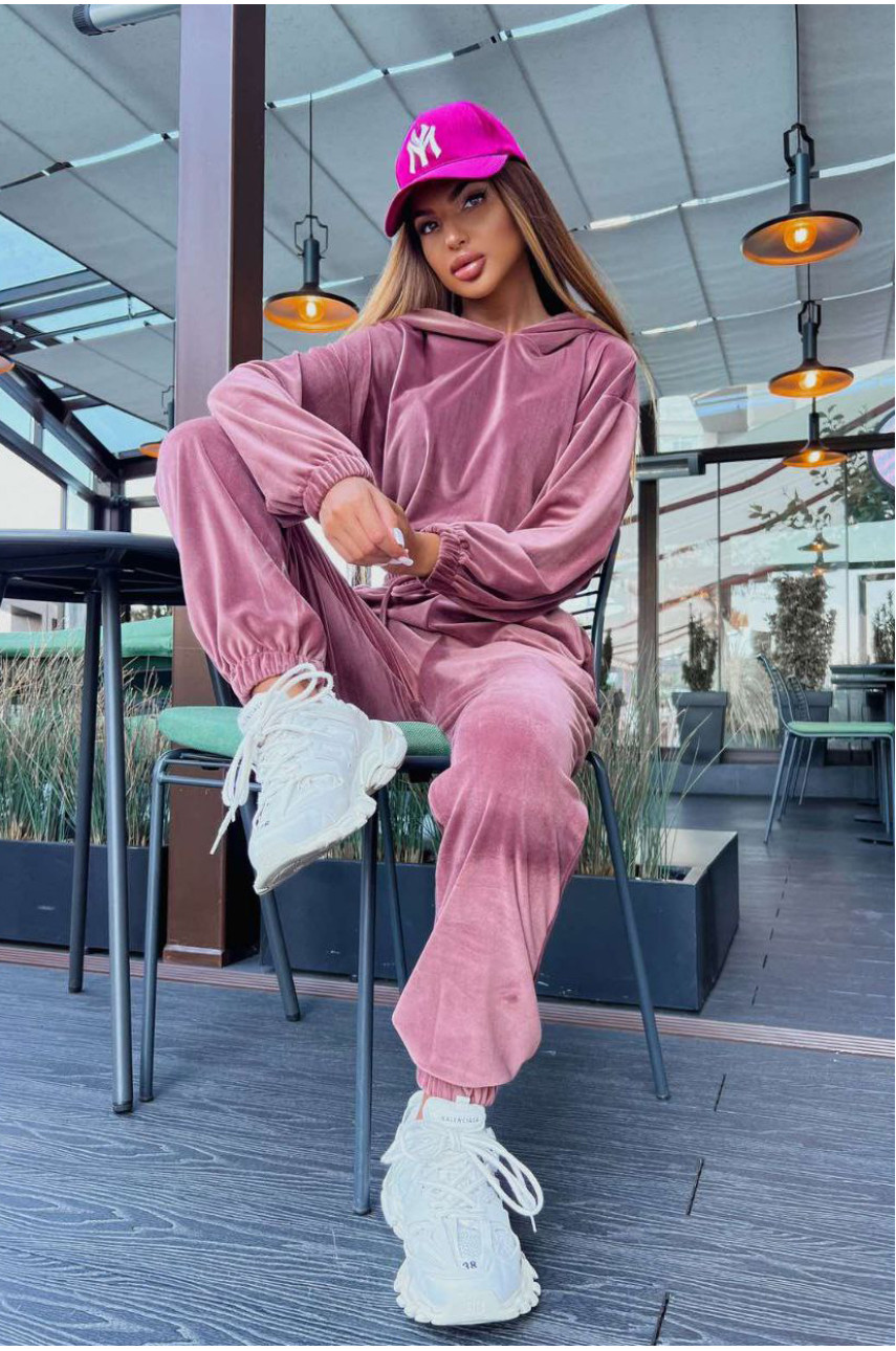 Костюм жіночий велюровий кольору моко 2021 190376