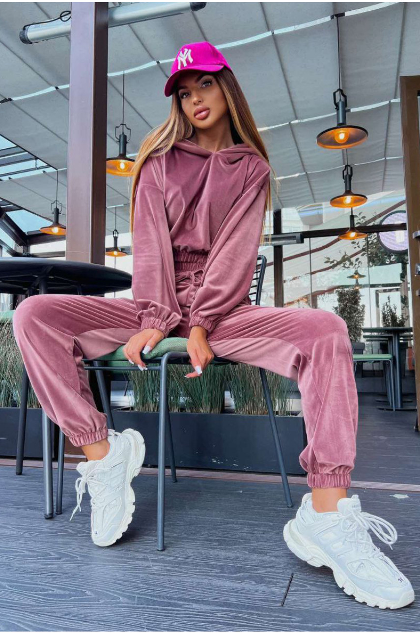 Костюм жіночий велюровий кольору моко 2021 190376