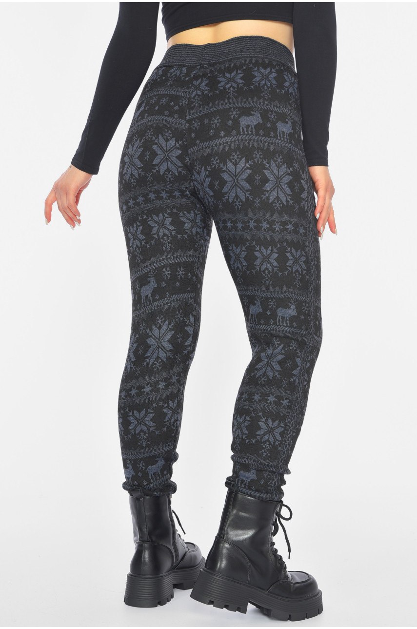 Лосины женские полубатальные на флисе черного цвета с рисунком 689 190479