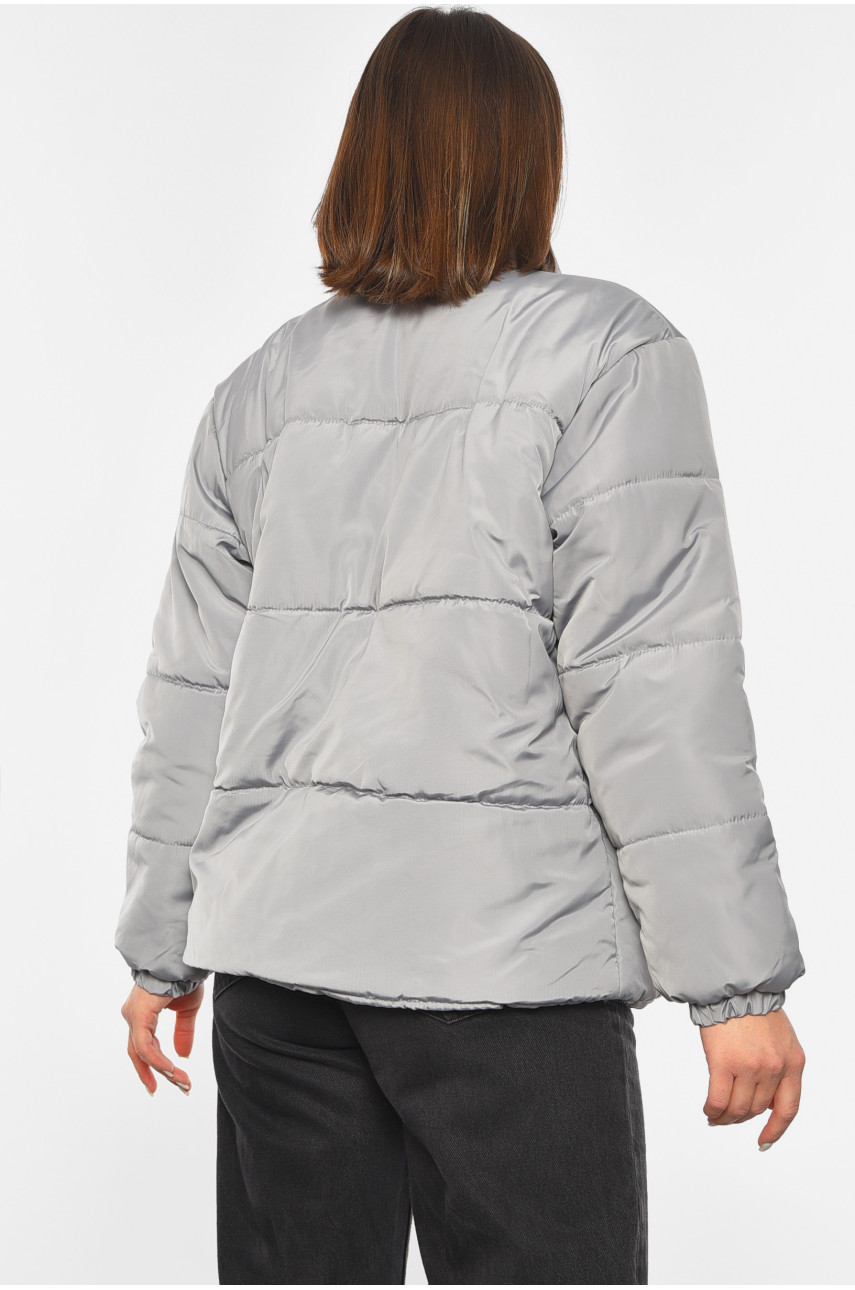 Куртка жіноча демісезонна на хутрі світло-сірого кольору 482 190540